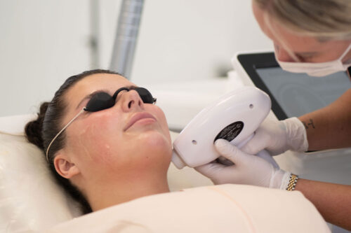 laser-course-with-machine